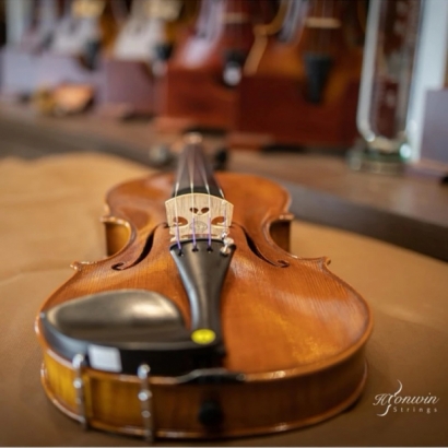 Edgar E. Russ violin-4.jpeg